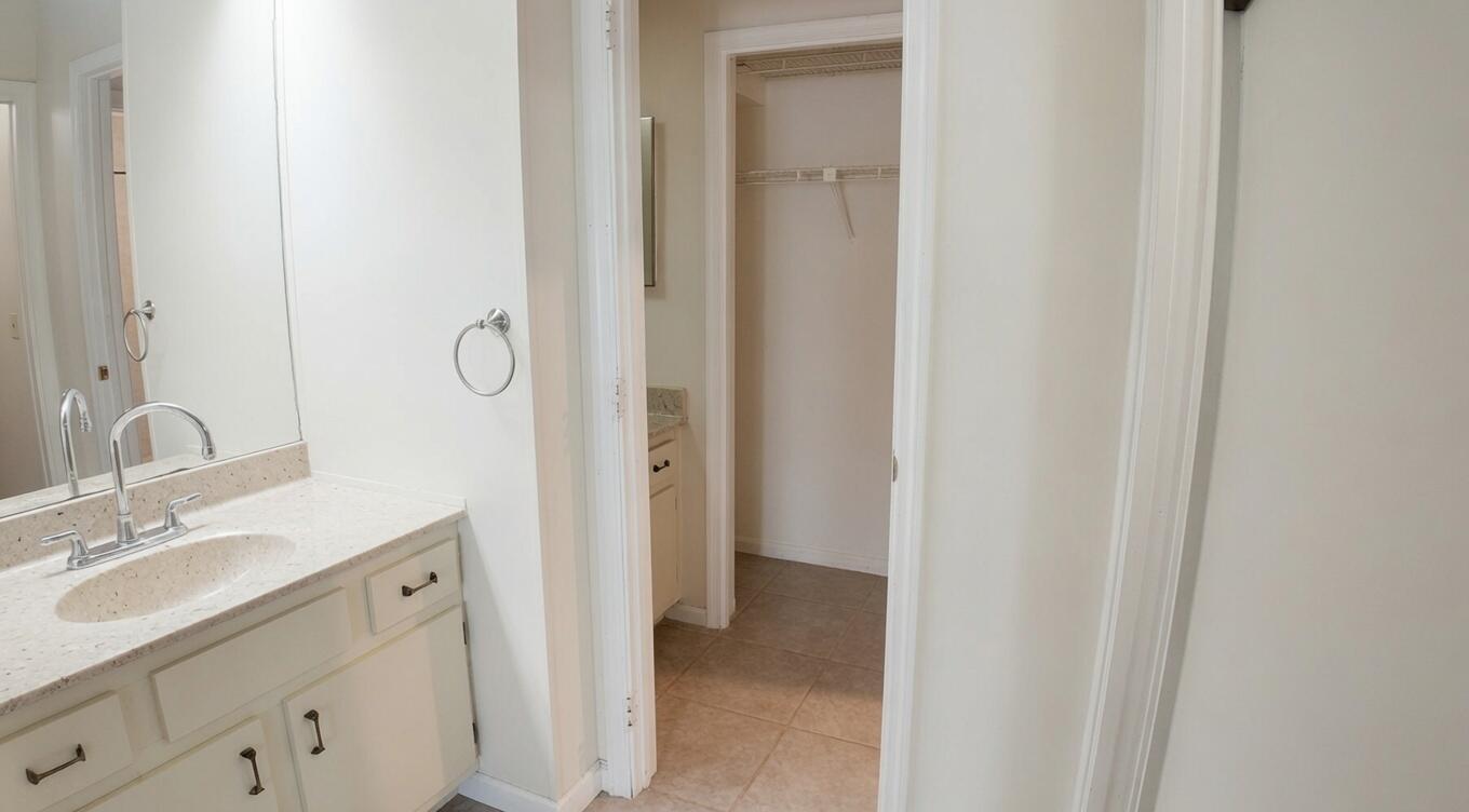 Building Photo - 13368 Bedford Mews Ct