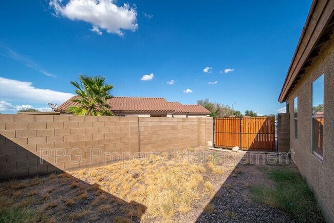Building Photo - 14028 N 150th Ln