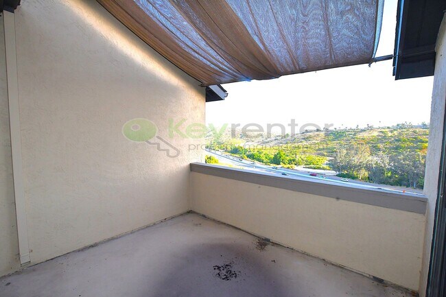 Building Photo - La Mesa | Rancho San Diego | End unit Cond...