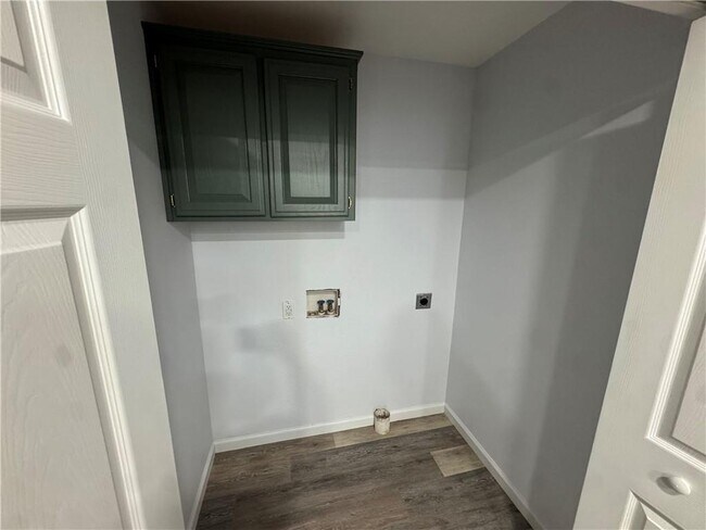 Building Photo - 26 Greenridge Ln