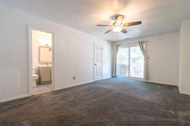 Building Photo - 5518 Gates Landing Rd
