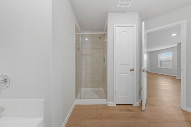 Building Photo - Spacious 3-Bed Townhome with Garage & Fenced Yard in New Braunfels – 1,920 Sq Ft!