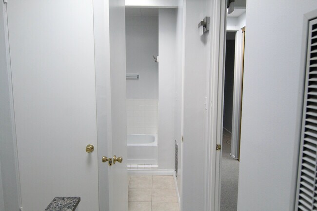 Building Photo - 1403 Butler Ave