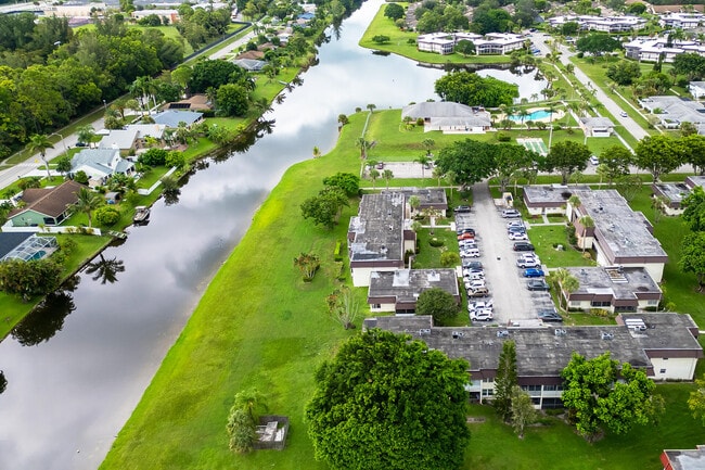 Building Photo - 12001 Poinciana Blvd
