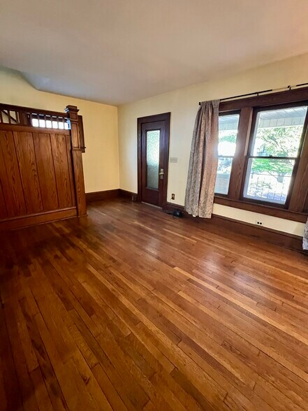 Building Photo - 1116 Murray Ave