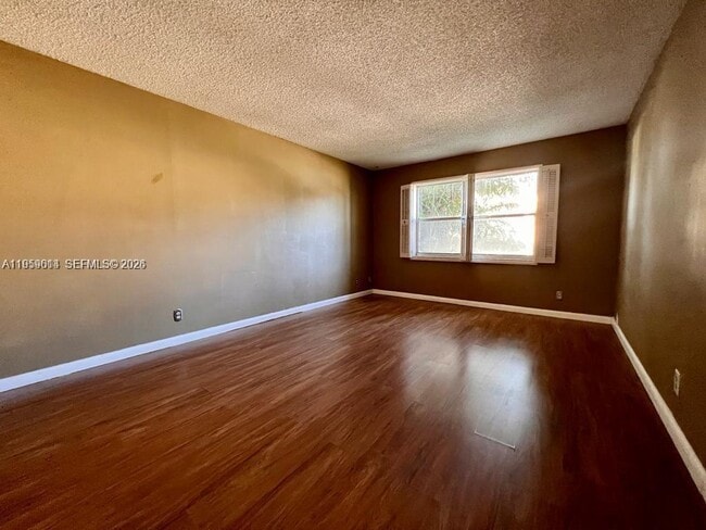 Building Photo - 3300 Spanish Moss Terrace