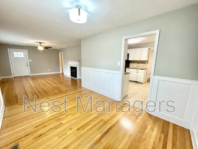Building Photo - 1430 Pine Valley Loop