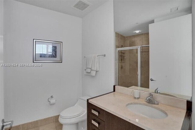 Building Photo - 20000 E Country Club Dr
