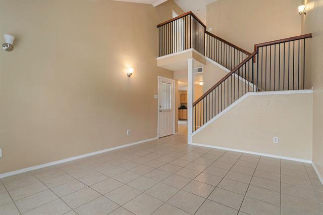 Building Photo - 10359 Chelmsford Dr