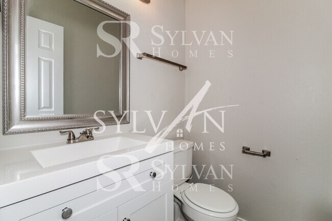 Building Photo - Prepare to fall in love with this 4BR, 2.5BA home.