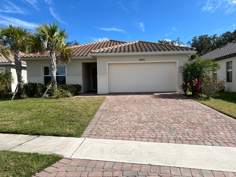 Primary Photo - 3831 Carrick Bend Dr