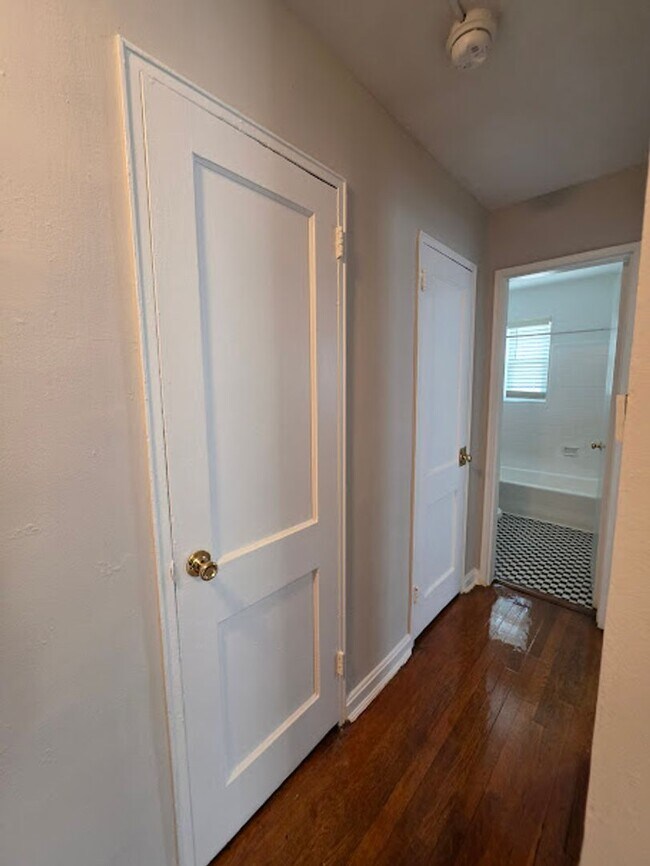 Interior Photo - 1026 45TH ST NE