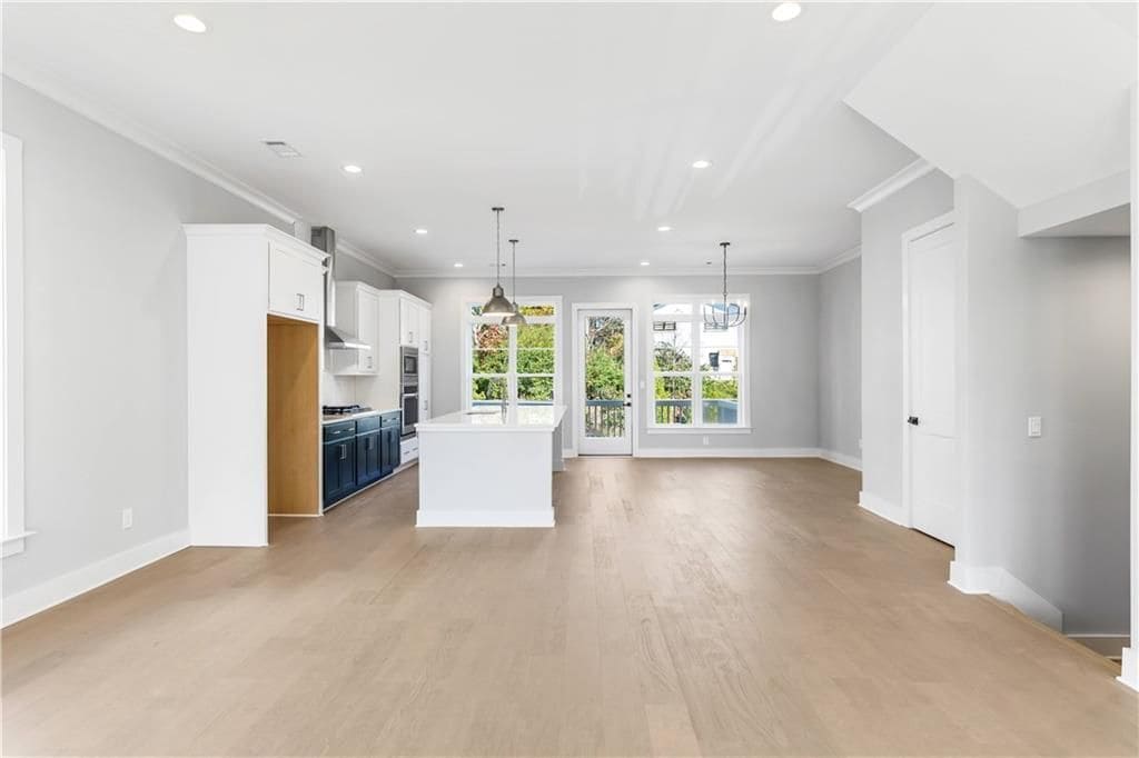 Building Photo - 2035 Parkside Ln