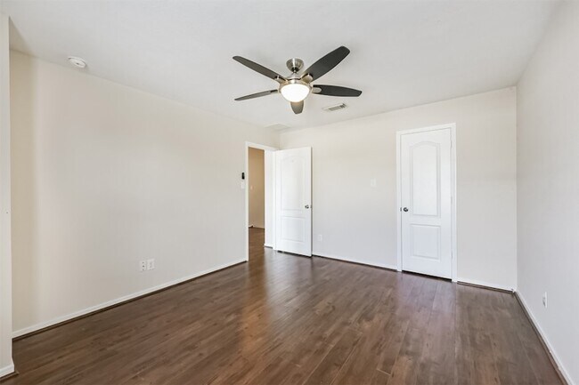 Building Photo - 2601 Hewn Rock Way