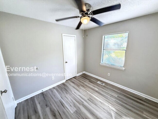 Building Photo - 1525 6th Way NW
