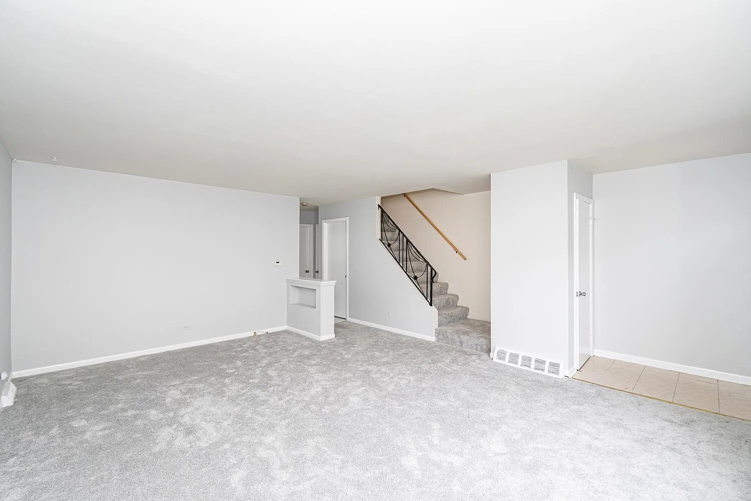 Building Photo - 9543 Sumac Rd