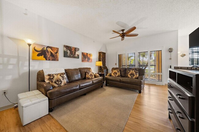 Primary Photo - 3019 Alcazar Pl