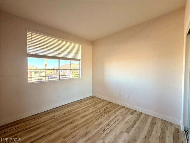 Building Photo - 9901 Trailwood Dr