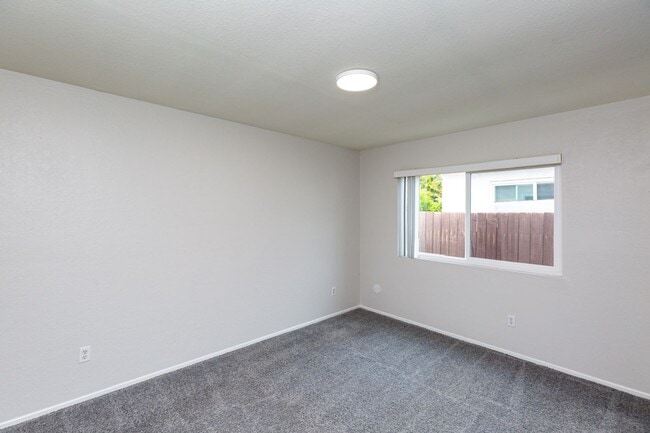 Building Photo - 3 Bedroom Home in Mira Mesa