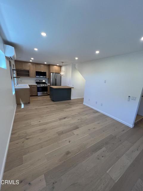 Building Photo - 101 N Santa Rosa St