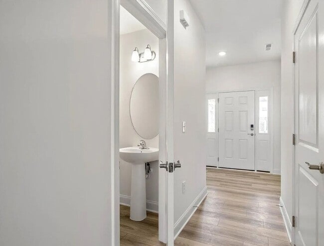 Building Photo - 53 Lavender Ln