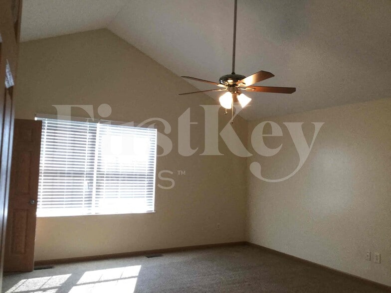 Building Photo - 7944 Birch Creek Dr