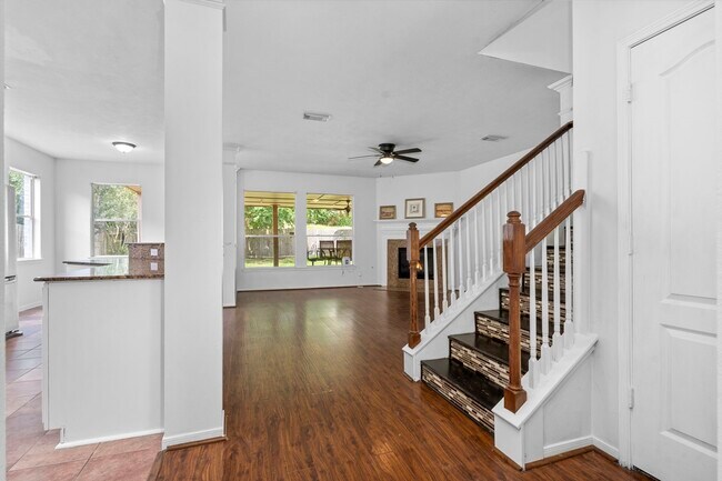 Building Photo - 6914 Grants Hollow Ln