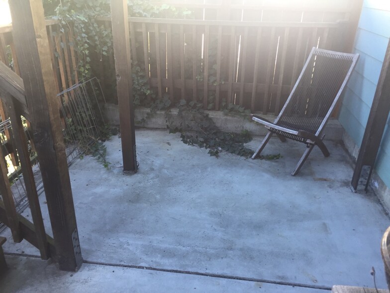 patio - 1815 40th Ave