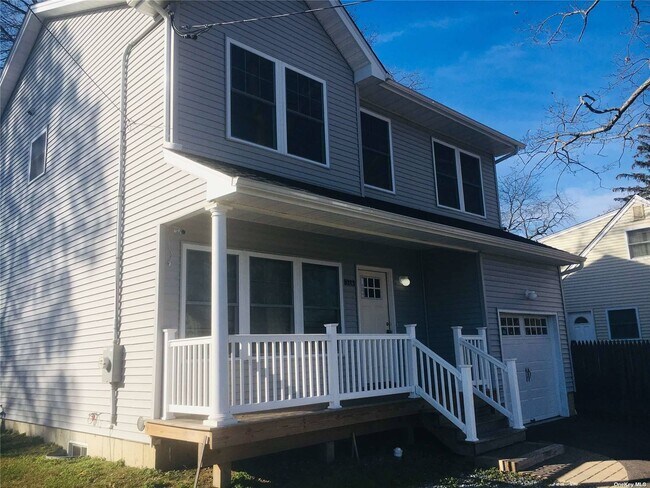 Building Photo - 1033 Park Ave