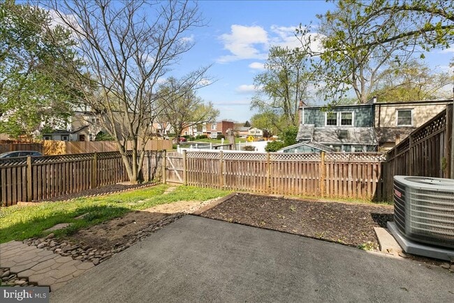 Building Photo - 239 Nottoway St SE