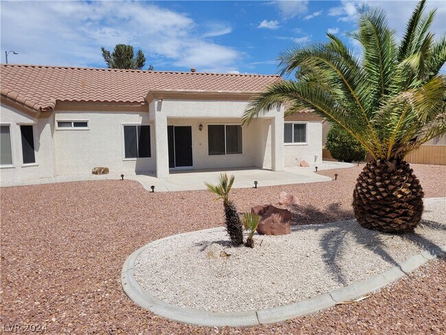 Building Photo - 9605 Sundial Dr