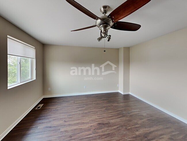 Building Photo - 10063 Salida St