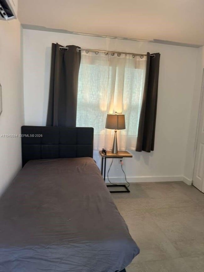 Building Photo - 52 NW 47th Terrace