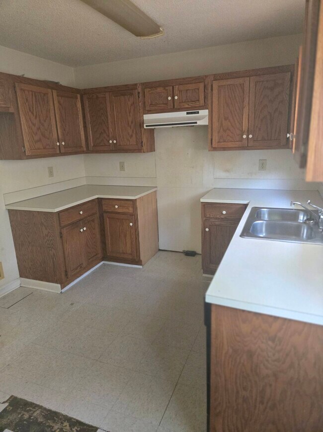 Building Photo - 115 Blackwelder Ave