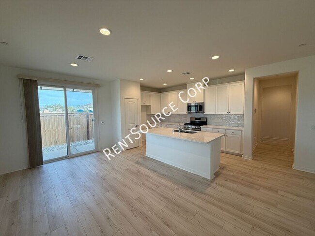 Building Photo - 3717 Santa Monica Ct