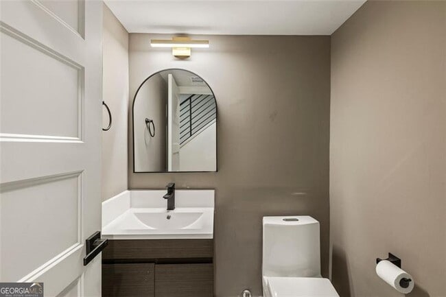 Building Photo - 72 Ivy Pkwy NE