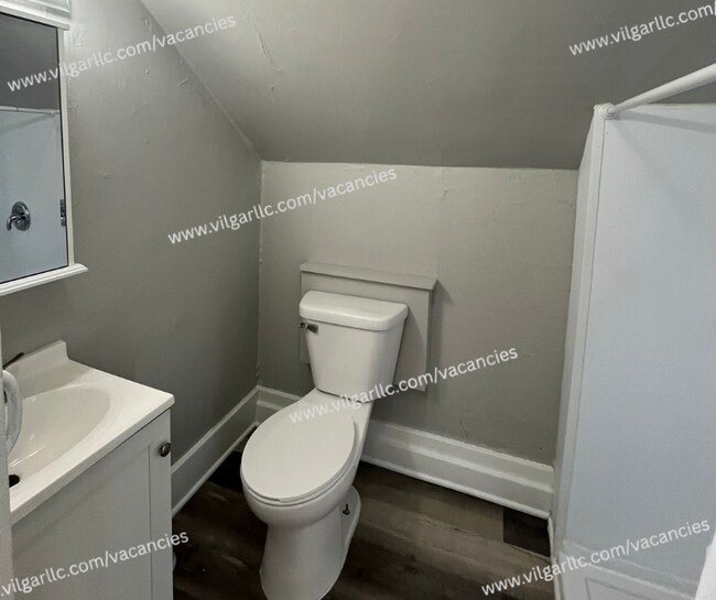 Building Photo - 1114 Pine St