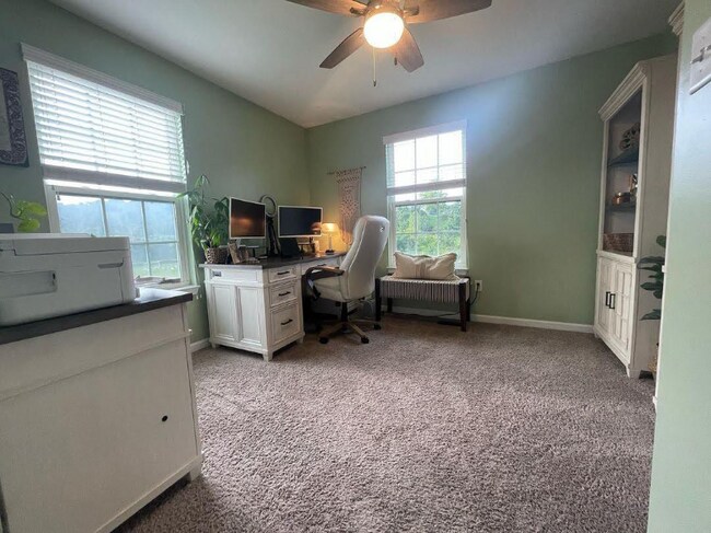 Building Photo - 3023 Grey Fox Cir