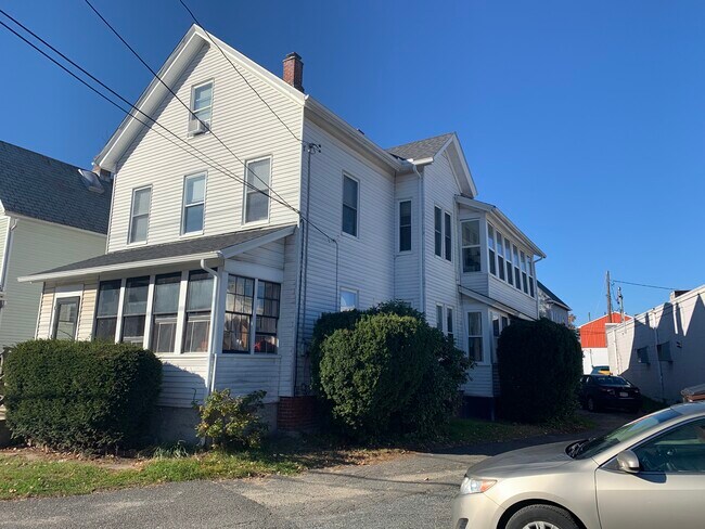 Building Photo - 9 Summer St