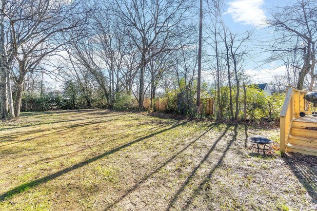 Building Photo - 867 Central Ave