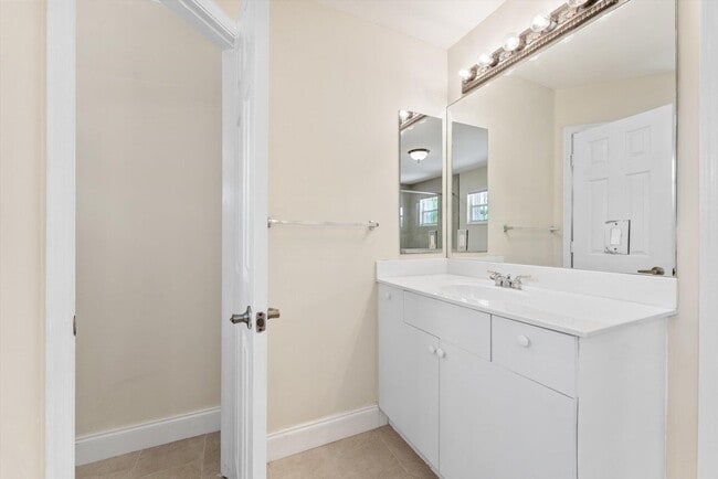 Building Photo - 12348 Clearfalls Dr