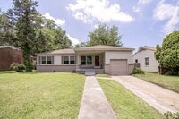 Building Photo - 1618 S Ash Pl