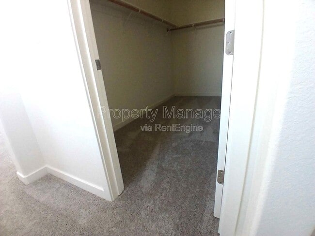 Building Photo - 5339 Shenandoah Pl