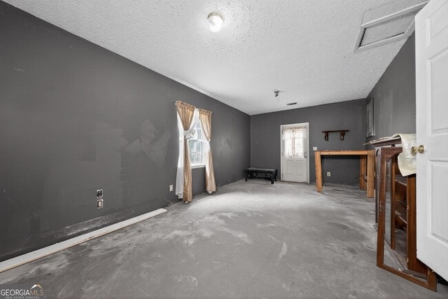 Building Photo - 5576 Po Biddy Rd
