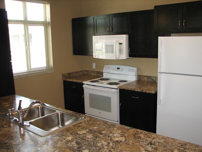 Interior Photo - Vineyard at Eagle Promenade