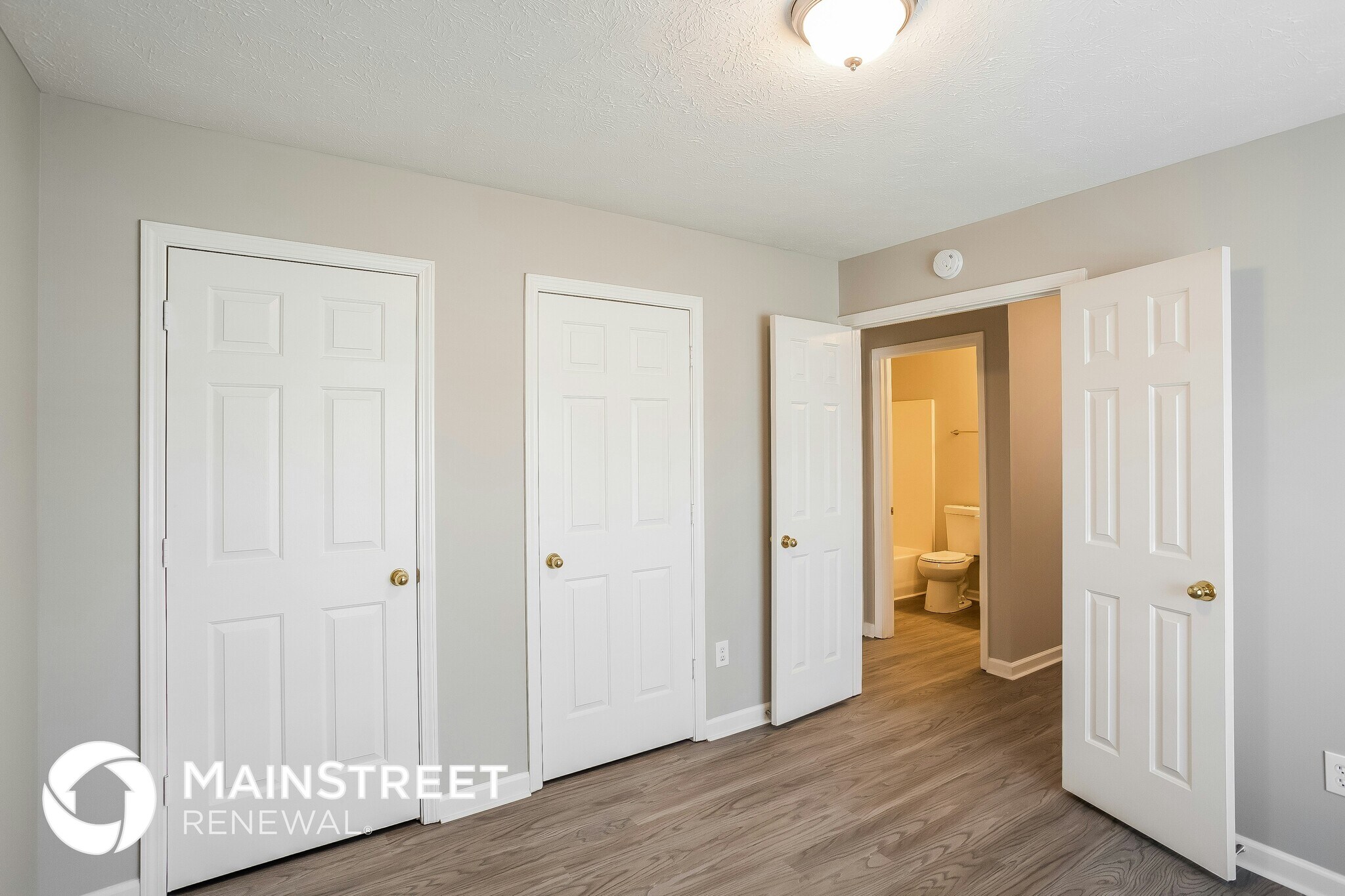 Building Photo - 10715 Tanbark Dr
