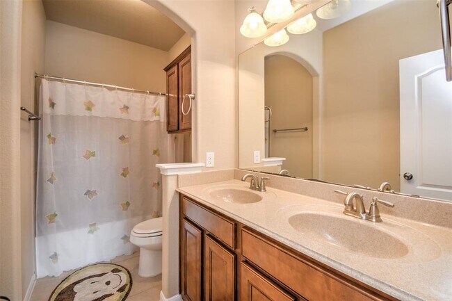 Building Photo - 26335 Cedar Pine Dr