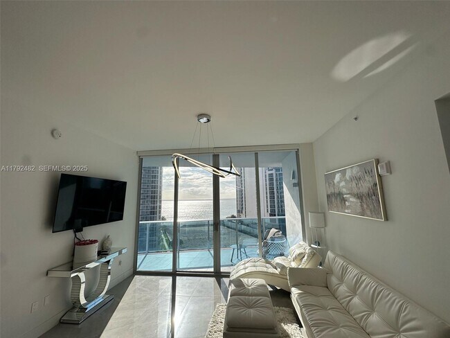 Building Photo - 17550 Collins Ave