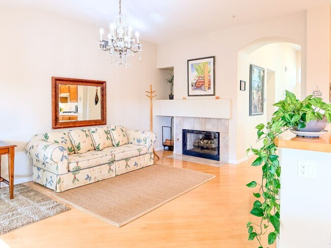 Building Photo - 2300 Bayhill Ct