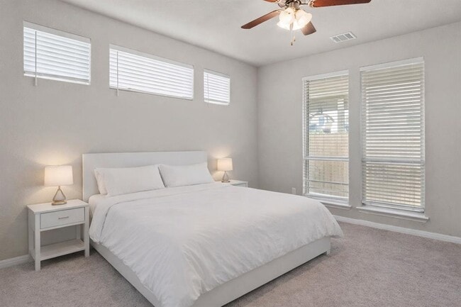 Building Photo - 159 MacArthur Dr